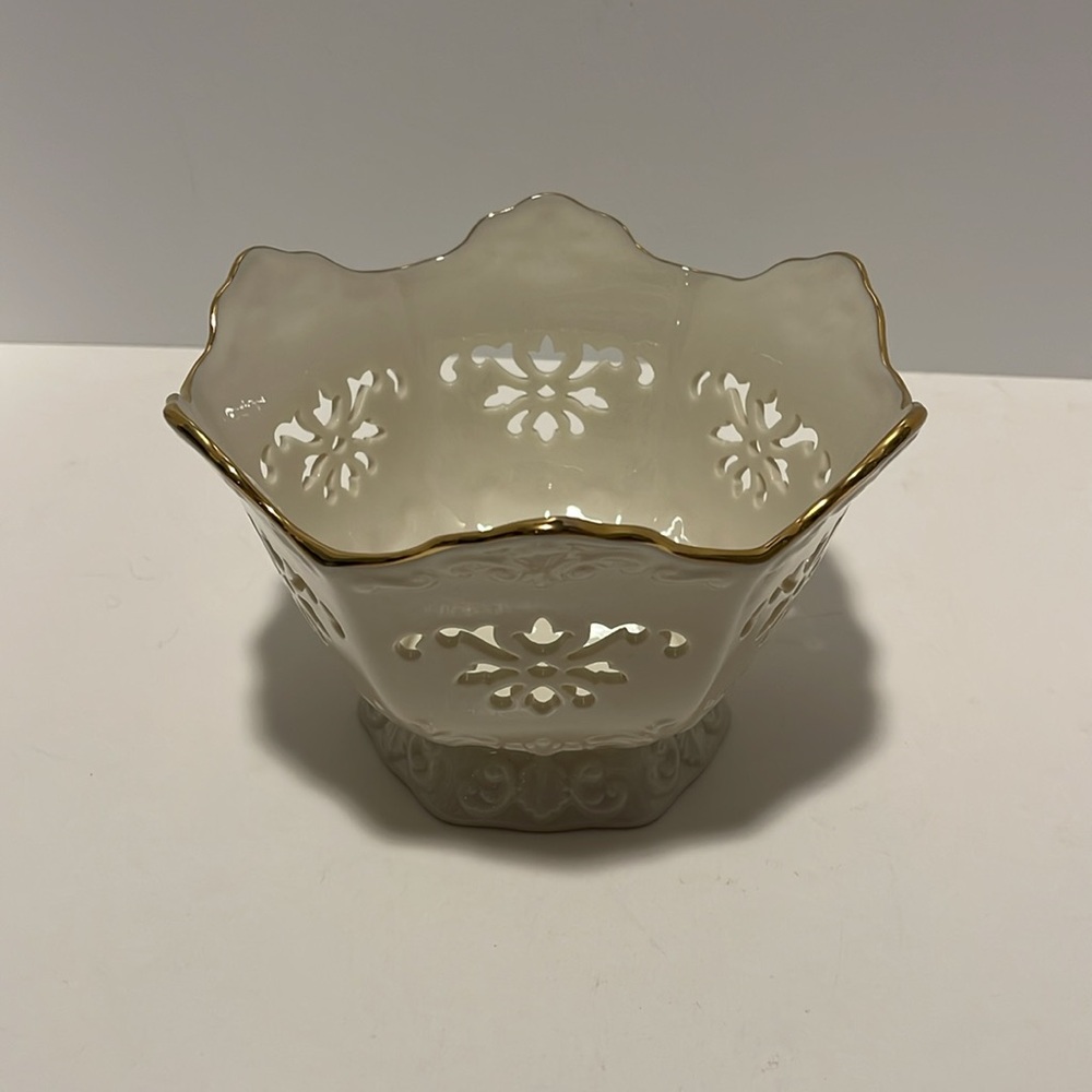 Lenox Special Langtry Pierced 7” Serving Bowl 6 Sided Candy Dish Gold Trim USA